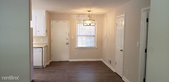 Foto del edificio - 418 Dogwood Ln