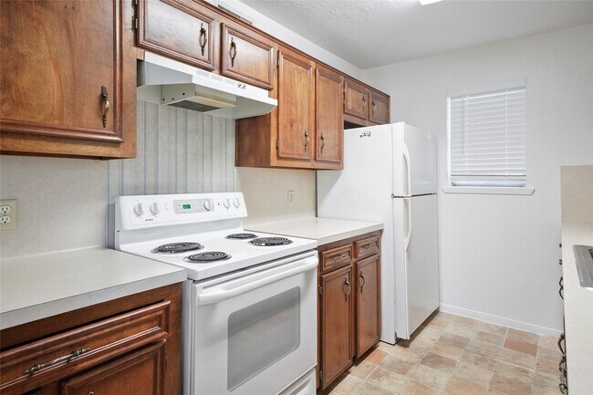 Building Photo - 18121 Atkinson Ln