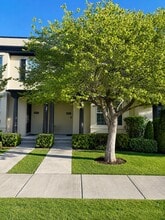 Building Photo - 10771 Ozarks Dr