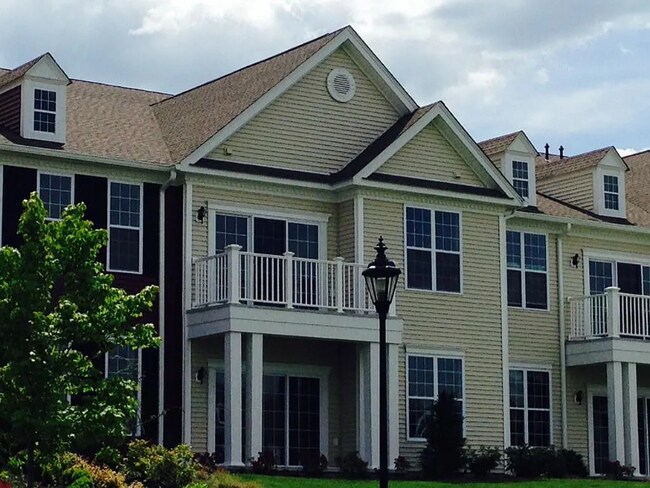 Foto del edificio - 104 Corning Fairbanks Way