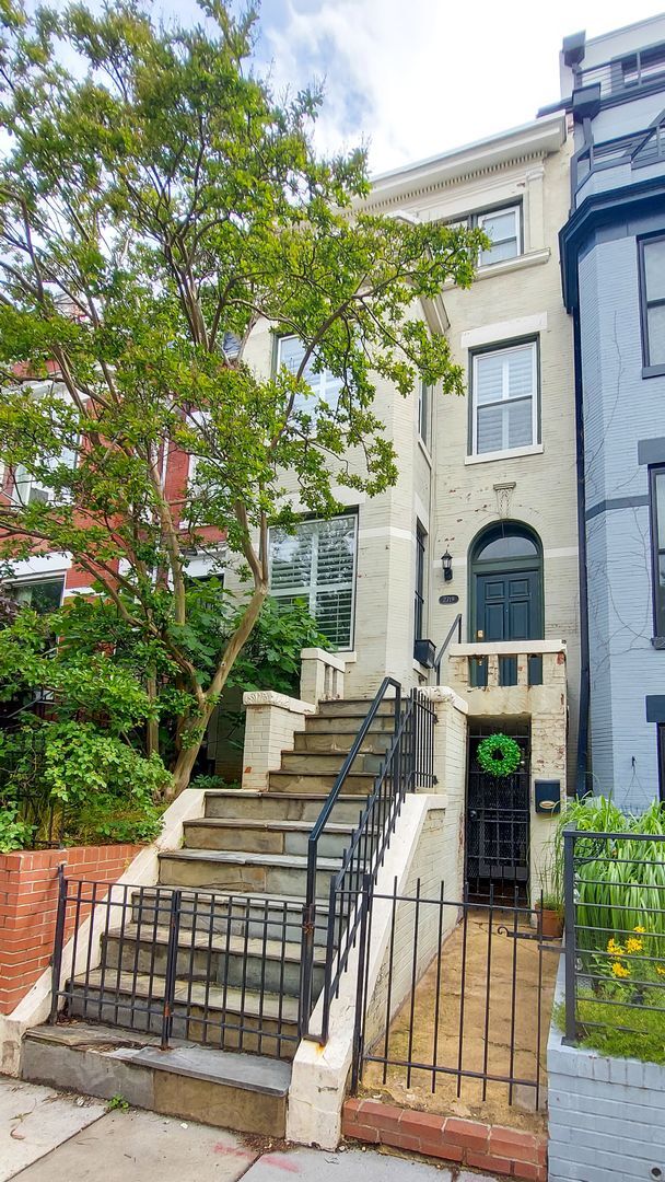 Foto del edificio - 2719 Ontario Rd NW