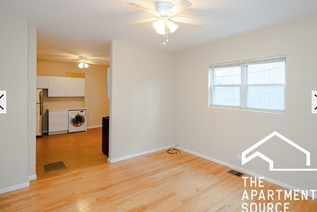 Photo - 2445 N Clybourn Ave (Chicago, IL) Apartment