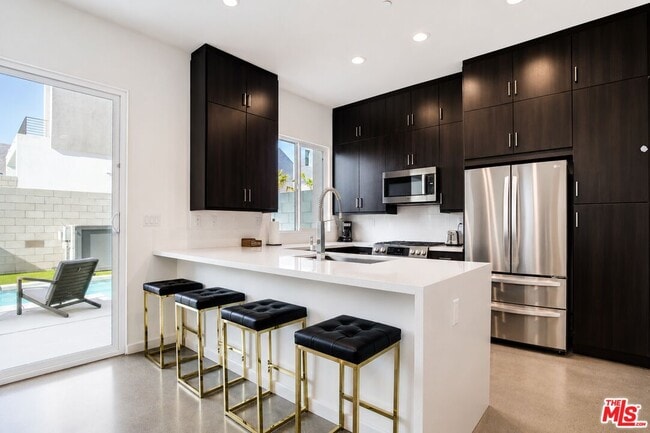 Building Photo - 2693 Paragon Loop