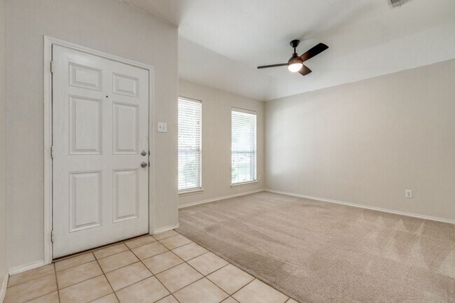 Foto del edificio - 11923 Stephenville Dr