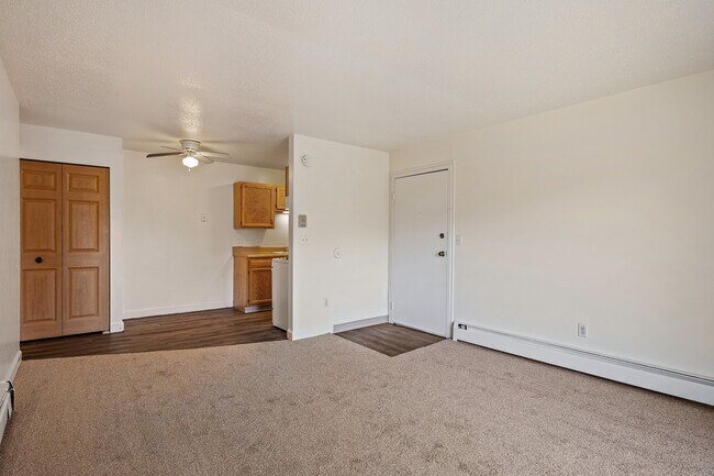 Foto del edificio - Crossroads Apartments