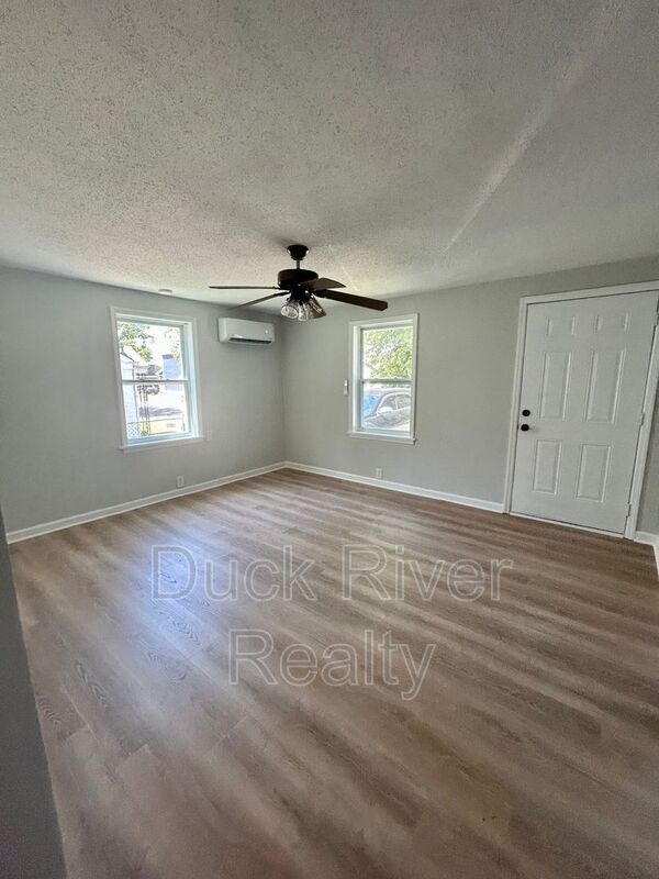 Foto del edificio - 612 Midway Ave