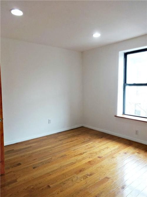 Building Photo - 427 E 118th St