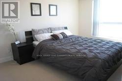 Building Photo - 135 Village Green Square