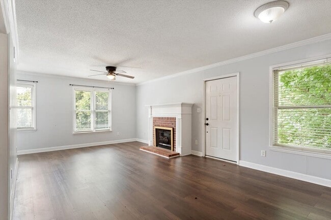 Building Photo - 2306 Stafford Ave