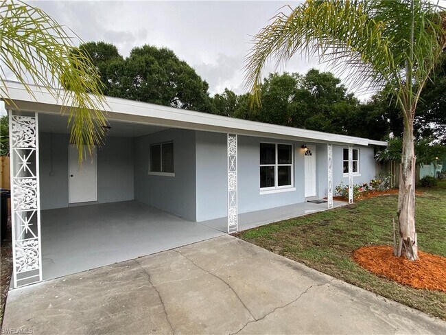 Building Photo - 1641 Manor Ave
