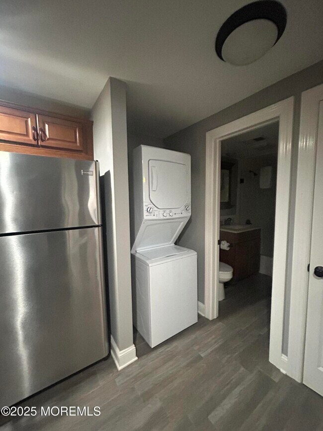 Foto del edificio - 1050 Ocean Ave