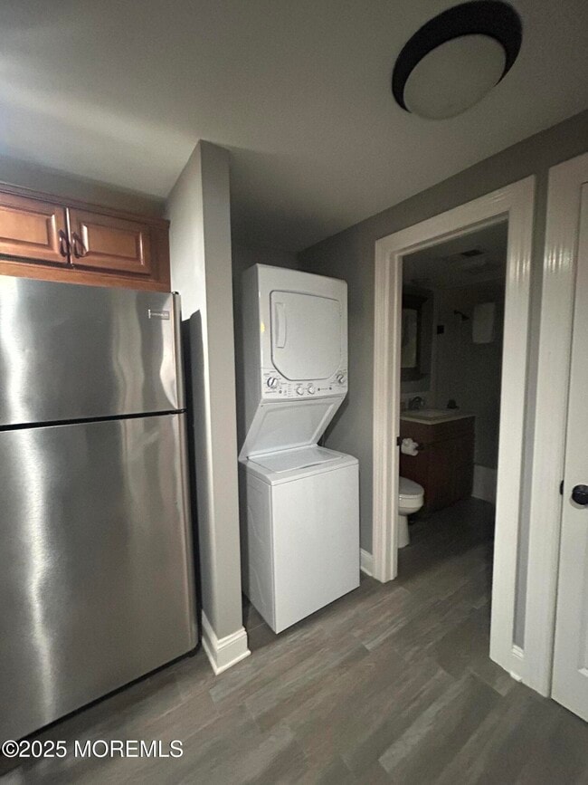 Building Photo - 1050 Ocean Ave