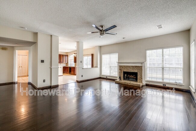Foto del edificio - 2103 Pinwood Cir