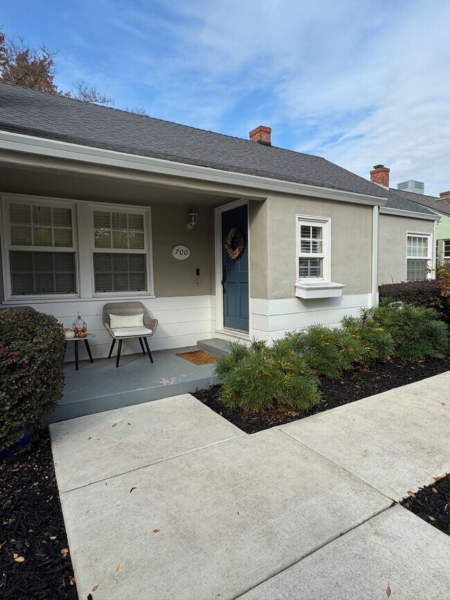 Foto del edificio - 700 50th St