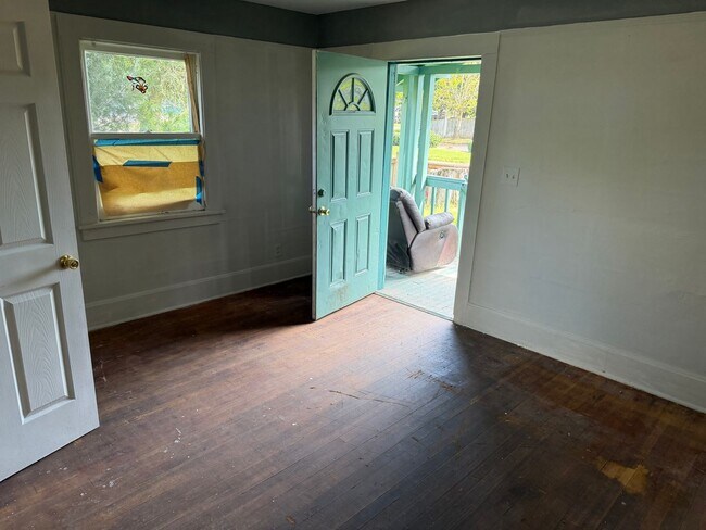 Foto del edificio - Great Home River Road Area