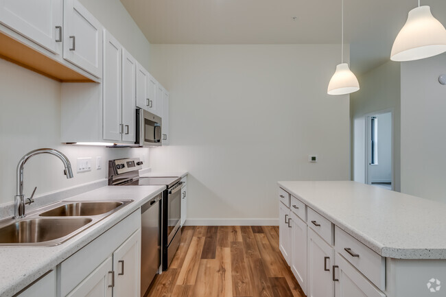 2 BR, 1 BA - 932SF - Smith School Lofts