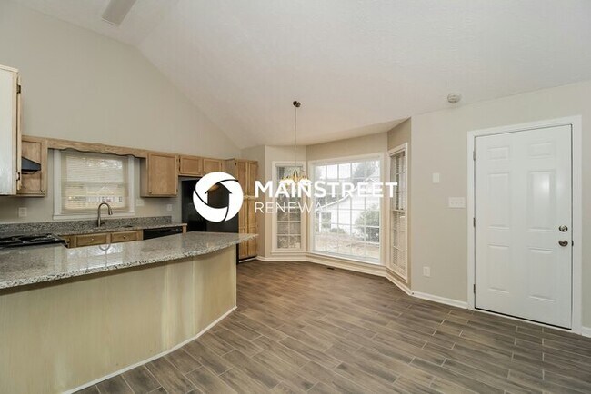 Foto del edificio - 3 Bedroom Pet-Friendly Home in KENNESAW, G...