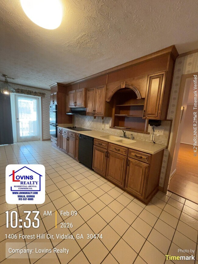 Foto del edificio - 1406 Forest Hill Cir