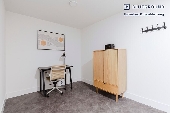 Foto del edificio - 622 Rainier Ave S
