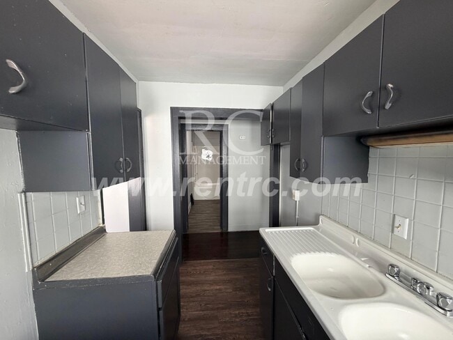 Building Photo - 26 Delaware-