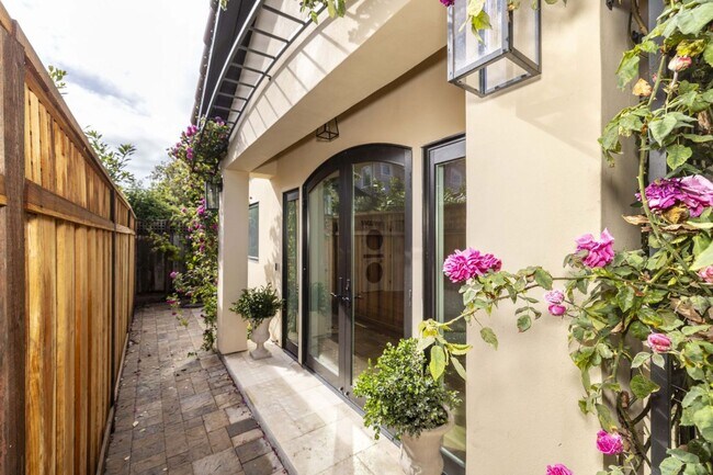 Building Photo - Newly Constructed 2 Bed, 1 Bath ADU in Pri...