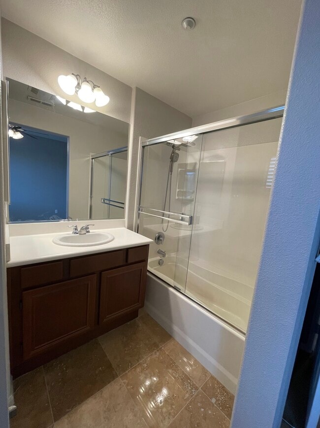 Building Photo - 380 Tesoro Gln