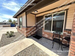 Building Photo - 551 S Lesueur