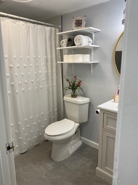 Foto del edificio - 6727 Vanlynn Ln