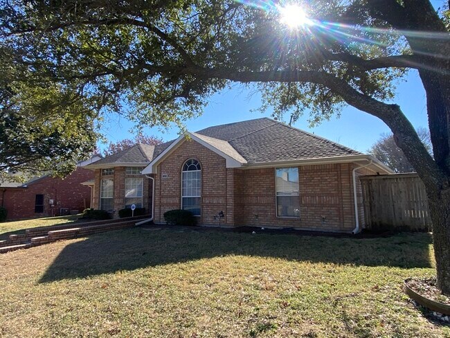 Building Photo - 903 Breckenridge Dr