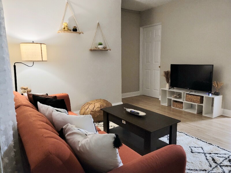 Foto principal - 1094 Osborne St SW