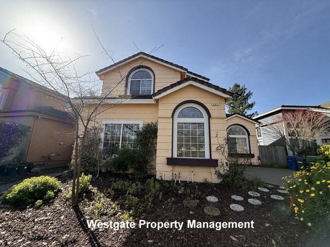 Building Photo - 545 Almanor St