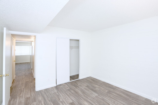 2BR, 1BA - 2ND BEDROOM - The Palms