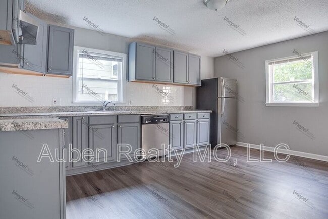 Foto del edificio - 11224 E Sheley Rd