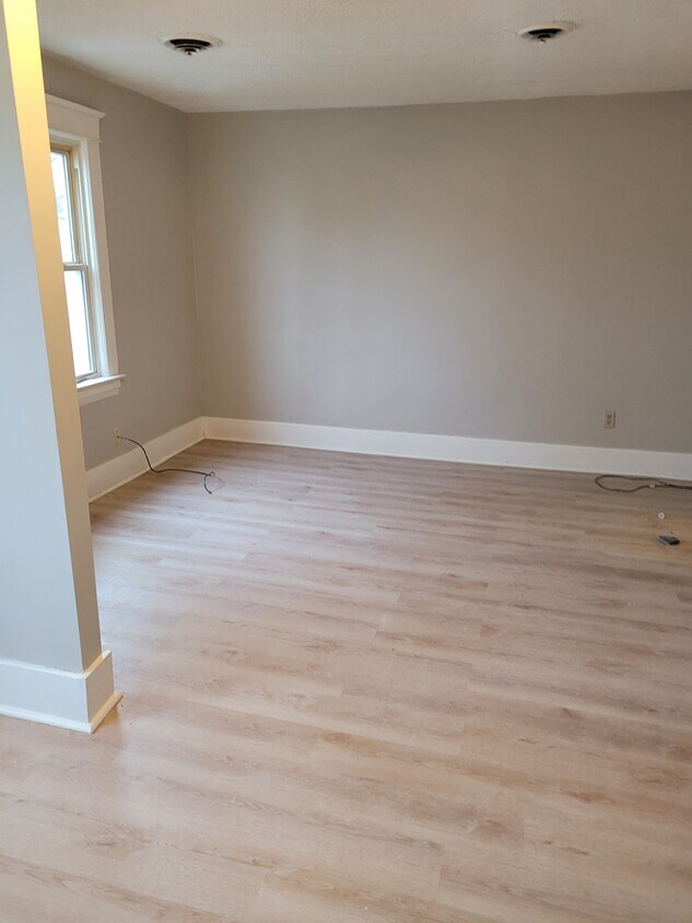 Foto principal - 2559 Slevin St