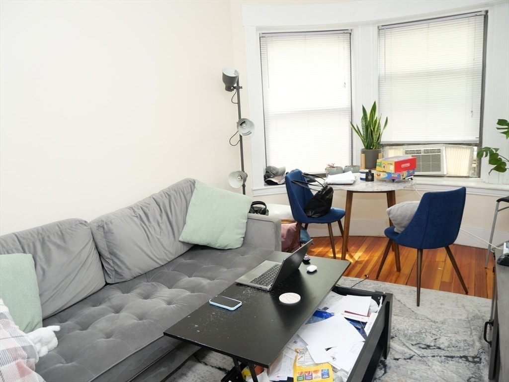 Foto principal - 1382 Beacon St