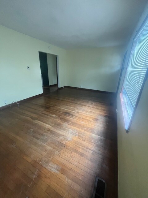 sala de estar - 1604 N New York Ave