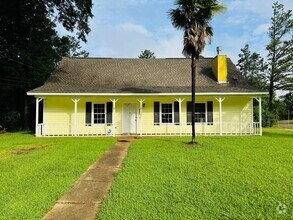 Building Photo - 697 Chatsworth Dr