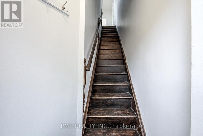 Building Photo - 2045 Davenport Rd
