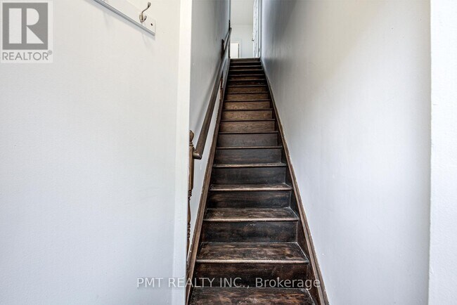 Photo du bâtiment - 2045 Davenport Rd