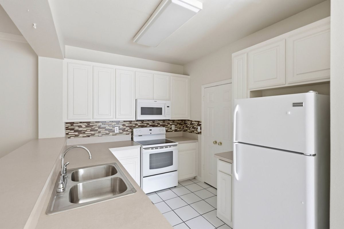 Foto del edificio - 121 Wildwood Ct