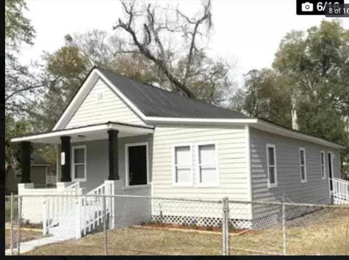 Primary Photo - 1607 Logan St