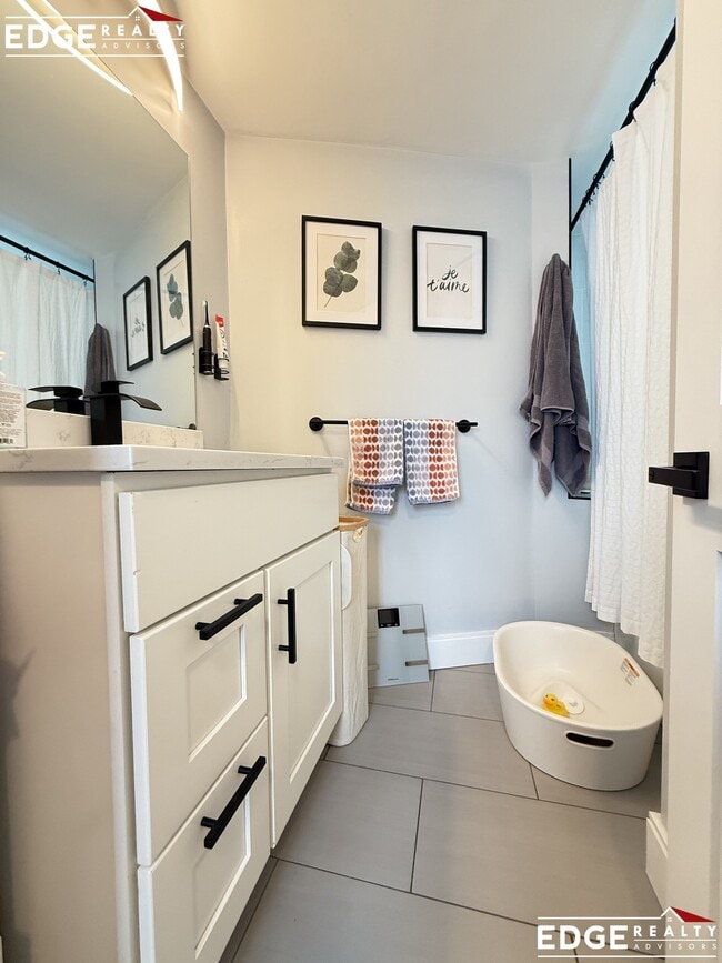 Building Photo - 115 Summer St