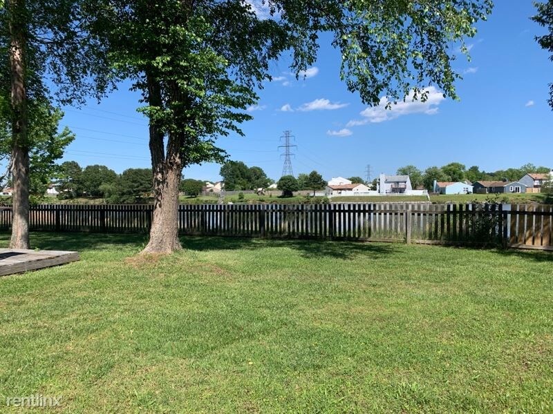 Foto del edificio - 4 br, 2.5 bath House - 3805 Buckhorn Pl