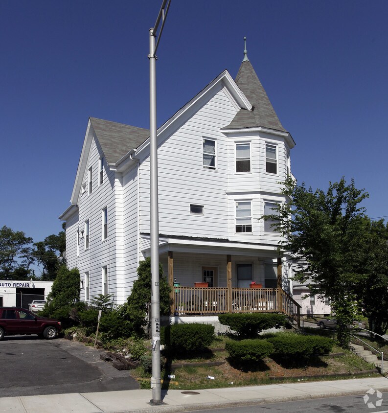 Foto principal - 859 Elmwood Ave