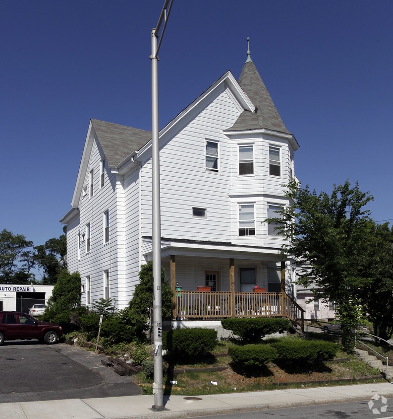 Primary Photo - 859 Elmwood Ave