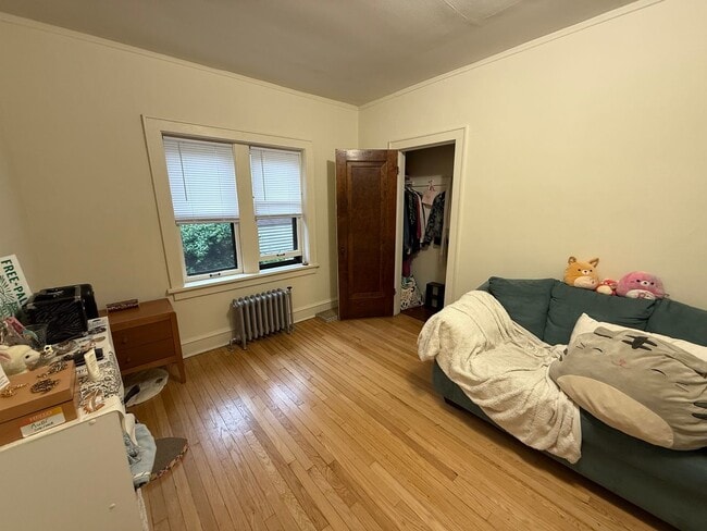 Interior Photo - 1628 Franklin