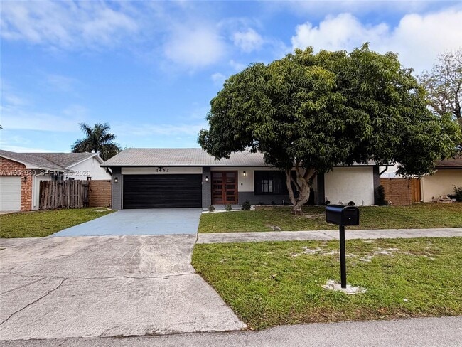 Building Photo - 1462 SW 25th Ave