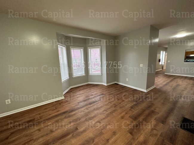 Building Photo - Parkside Special!! Rent NOW - Single Famil...