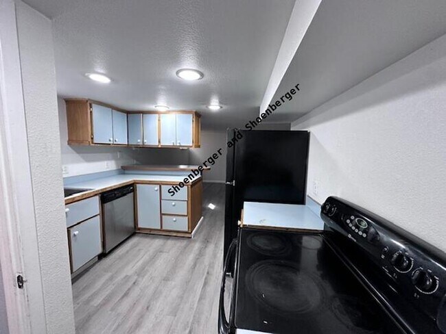 Foto del edificio - 766 West Street B