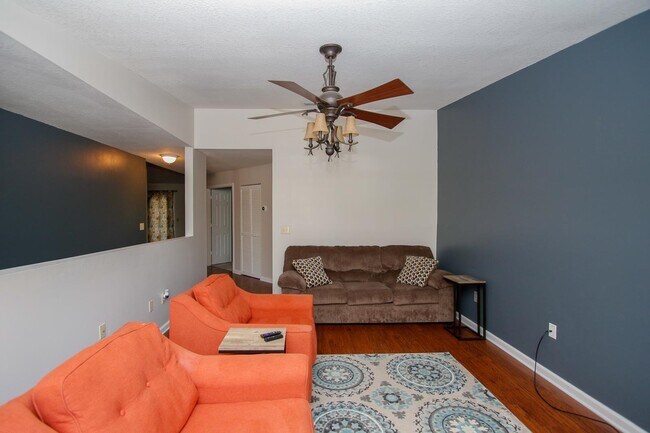 Foto del edificio - 29207 Harbour Vista Cir